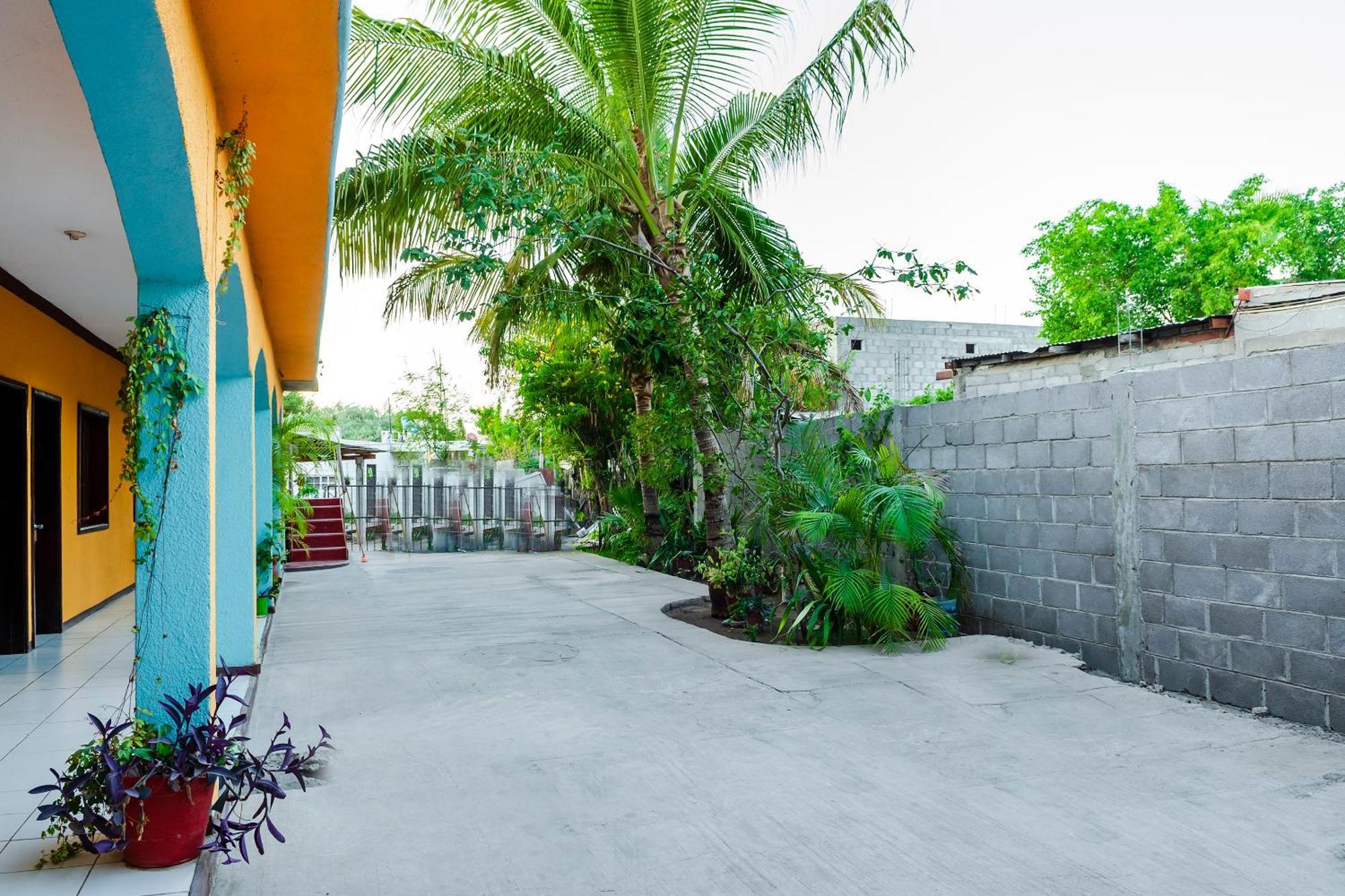 Oyo Hotel Miramar, Loreto Loreto  Ngoại thất bức ảnh
