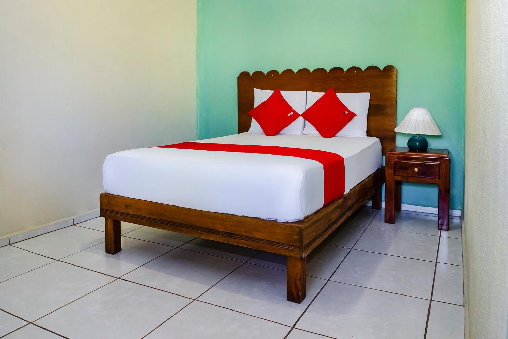 Oyo Hotel Miramar, Loreto Loreto  Ngoại thất bức ảnh