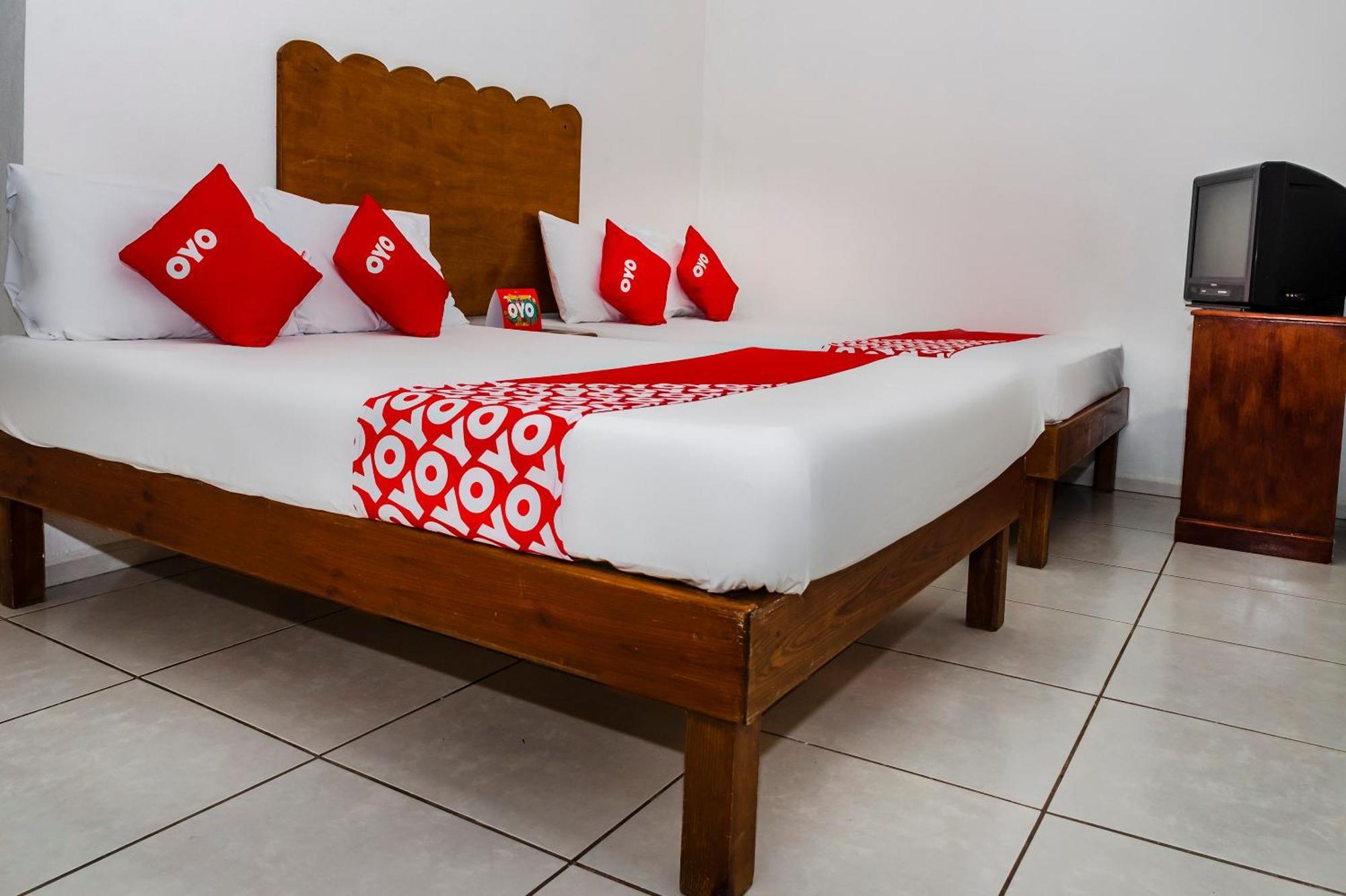Oyo Hotel Miramar, Loreto Loreto  Ngoại thất bức ảnh