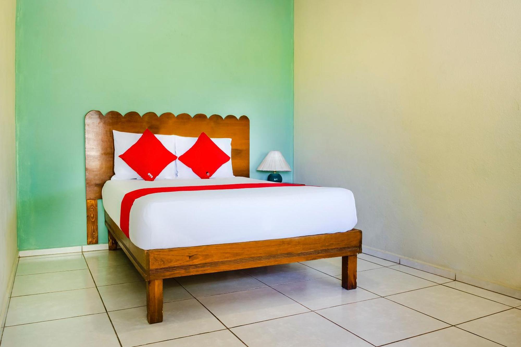 Oyo Hotel Miramar, Loreto Loreto  Ngoại thất bức ảnh